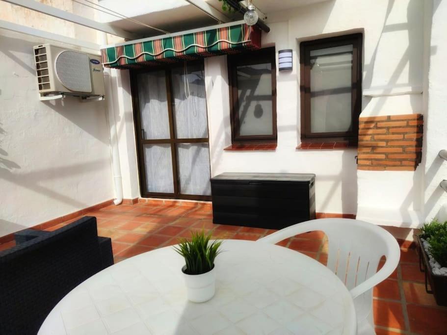 Apartamento Maika Benalsun Pueblo Evita 贝纳尔马德纳 外观 照片