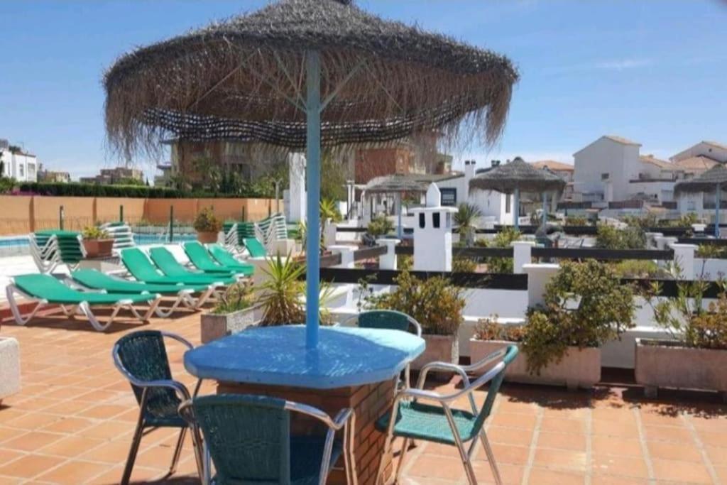 Apartamento Maika Benalsun Pueblo Evita 贝纳尔马德纳 外观 照片